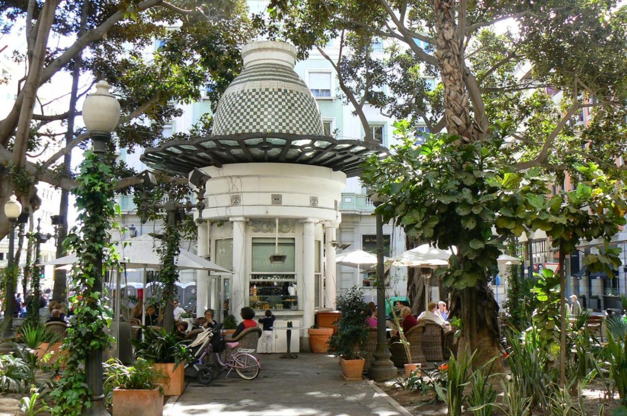 Belleza Y Estetica Modernista En Pleno Centro Alicante Exterior foto